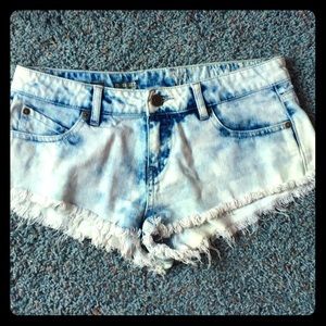 🌈Volcom jean YAE micro shorts sz 5 USA; 9 AUS; 27